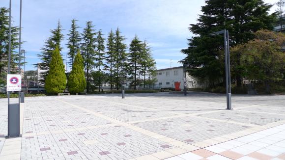 モール長町奥の広場