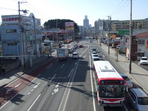 台原歩道橋から南方面