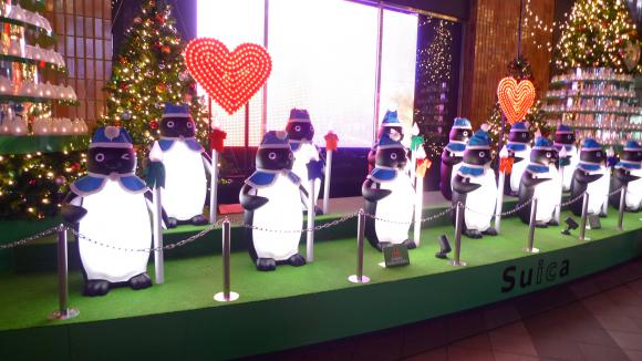 光のSuica ペンギンオブジェ