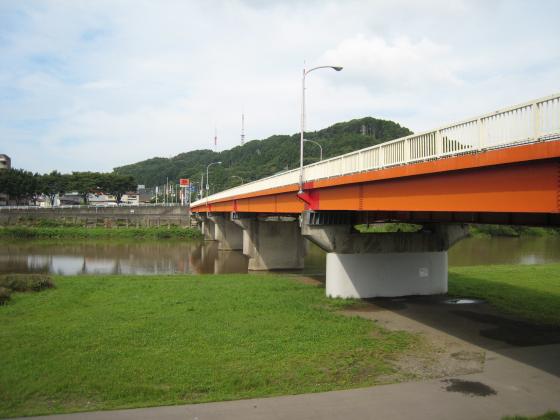 朝の宮沢橋