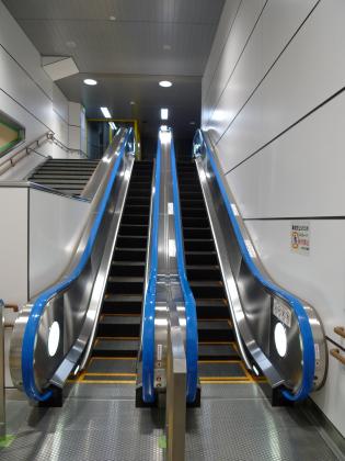 富沢駅の改修工事