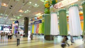 仙台駅の七夕飾り