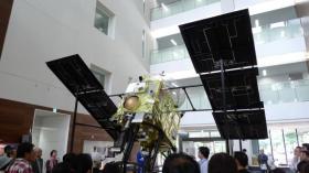 はやぶさ実物大模型