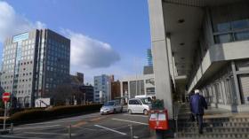 人口100万人達成記念ポスト